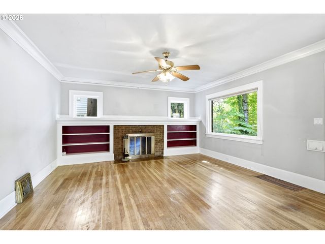 2832 Ne 9TH Ave, Portland, OR 97212