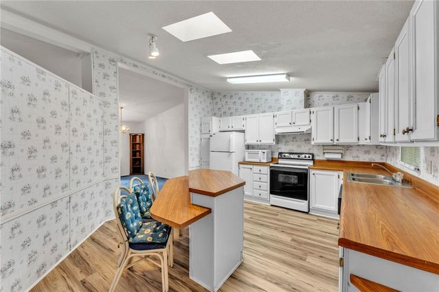 7401 Highway 24, Townville, SC 29689