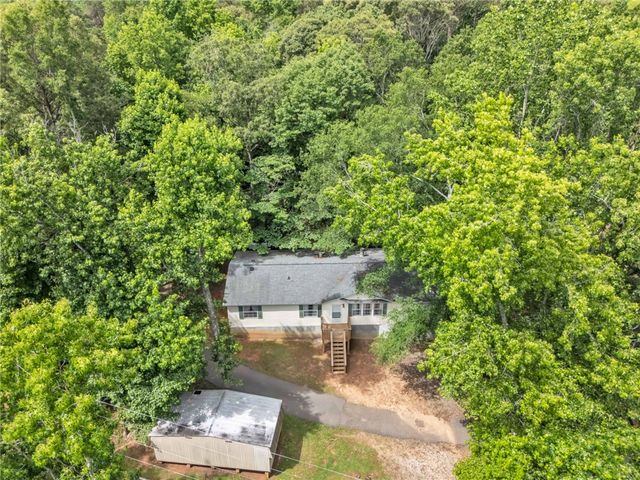 7401 Highway 24, Townville, SC 29689