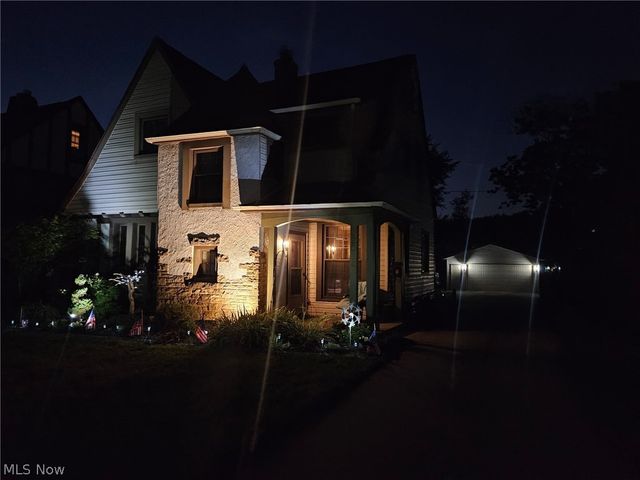 9014 Snow Road, Parma, OH 44130