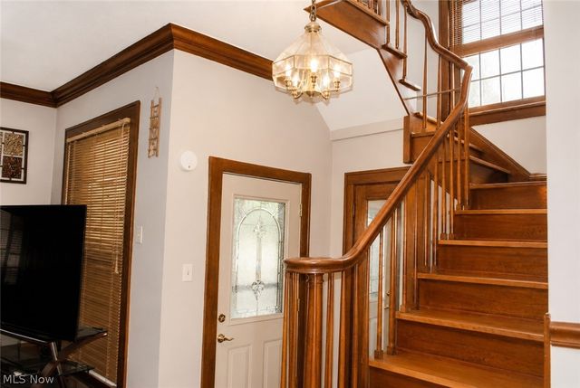 9014 Snow Road, Parma, OH 44130