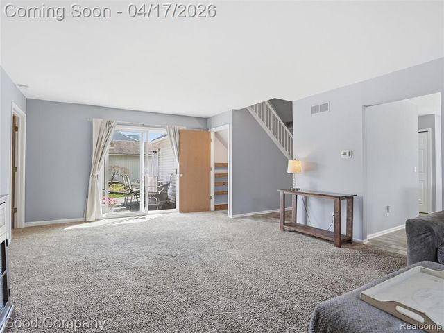 12667 Beresford Drive, Sterling Heights, MI 48313