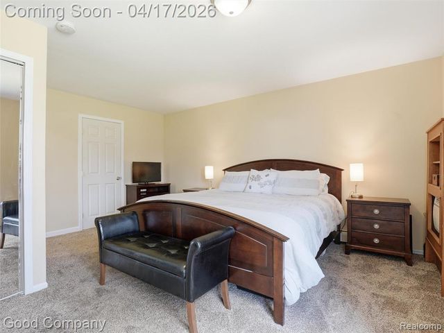 12667 Beresford Drive, Sterling Heights, MI 48313