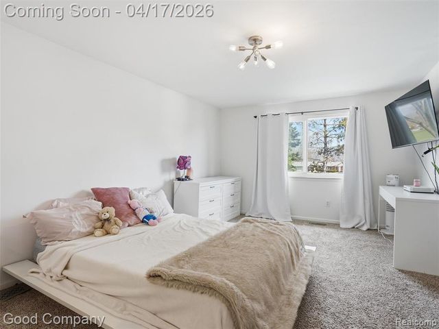 12667 Beresford Drive, Sterling Heights, MI 48313