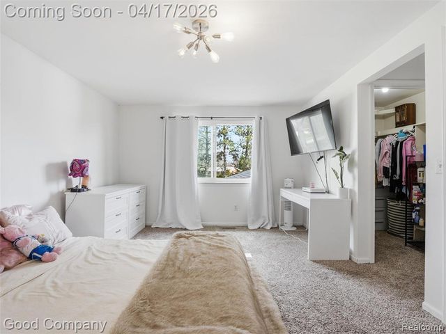 12667 Beresford Drive, Sterling Heights, MI 48313