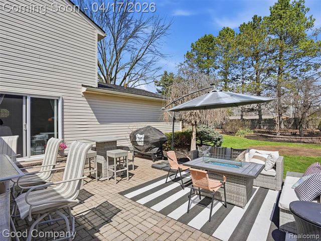 12667 Beresford Drive, Sterling Heights, MI 48313