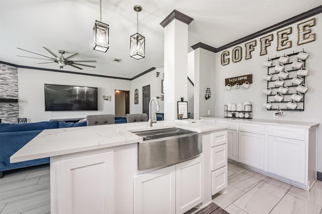 1818 Buckingham Drive, Pasadena, TX 77504