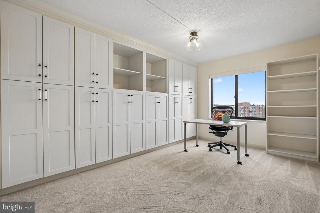 Image 21 of property listing at 3310 N LEISURE WORLD BLVD #6-924, Silver Spring, MD 20906