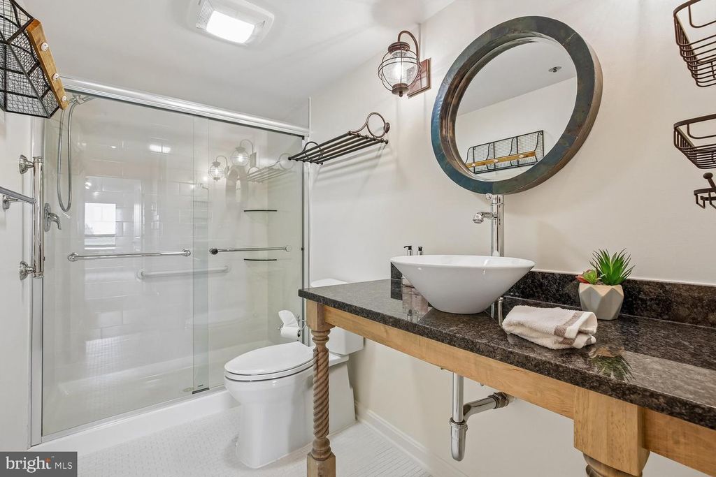 Image 23 of property listing at 3310 N LEISURE WORLD BLVD #6-924, Silver Spring, MD 20906