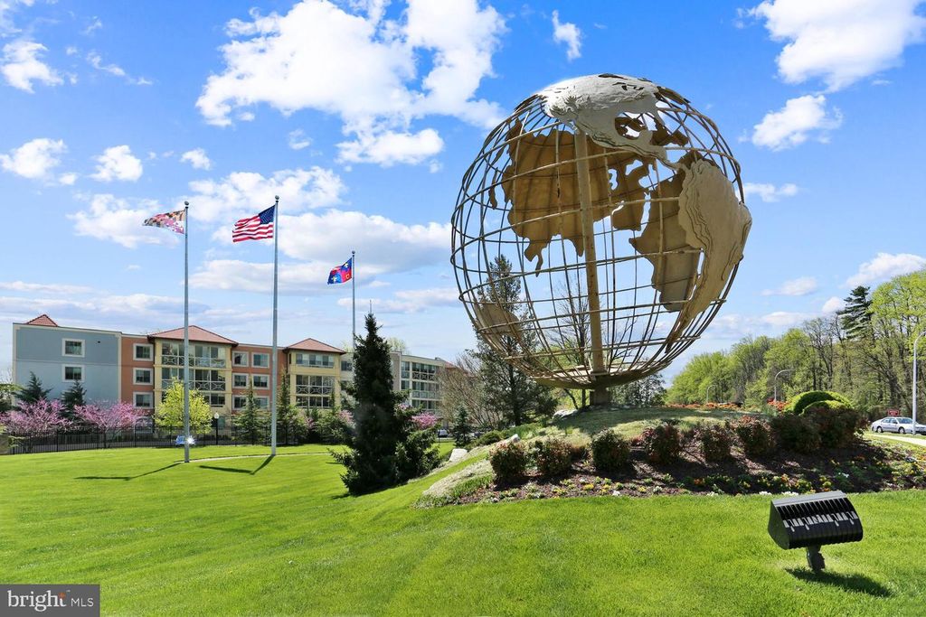 Image 41 of property listing at 3310 N LEISURE WORLD BLVD #6-924, Silver Spring, MD 20906