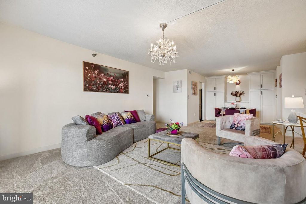 Image 5 of property listing at 3310 N LEISURE WORLD BLVD #6-924, Silver Spring, MD 20906