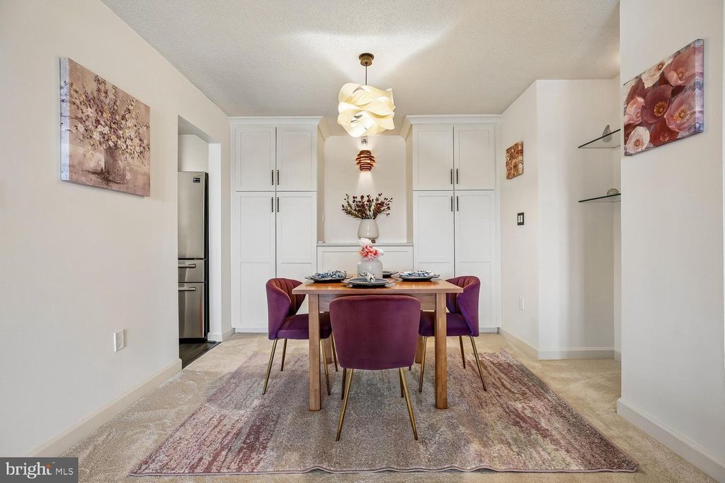 Image 7 of property listing at 3310 N LEISURE WORLD BLVD #6-924, Silver Spring, MD 20906