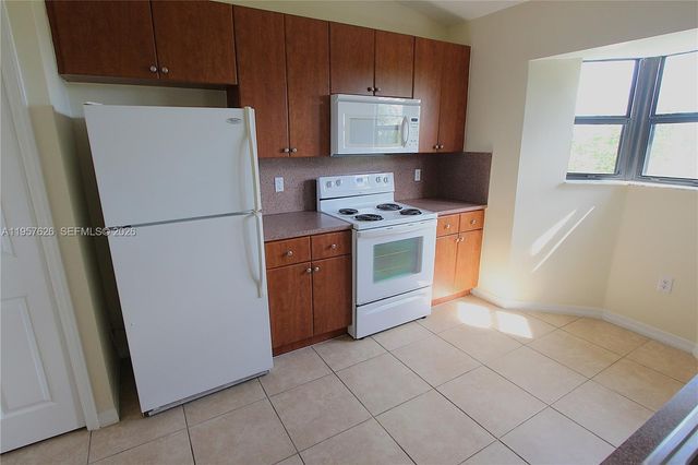 22901 SW 88th Pl 304, Cutler Bay, FL 33190