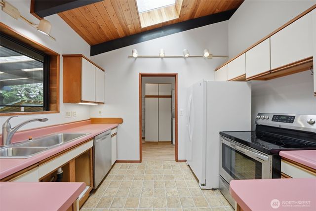 102 Byron Road, Friday Harbor, WA 98250
