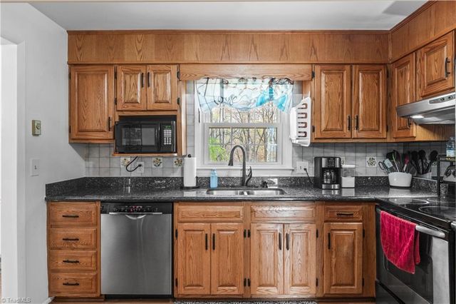 218 Misty Court, King, NC 27021