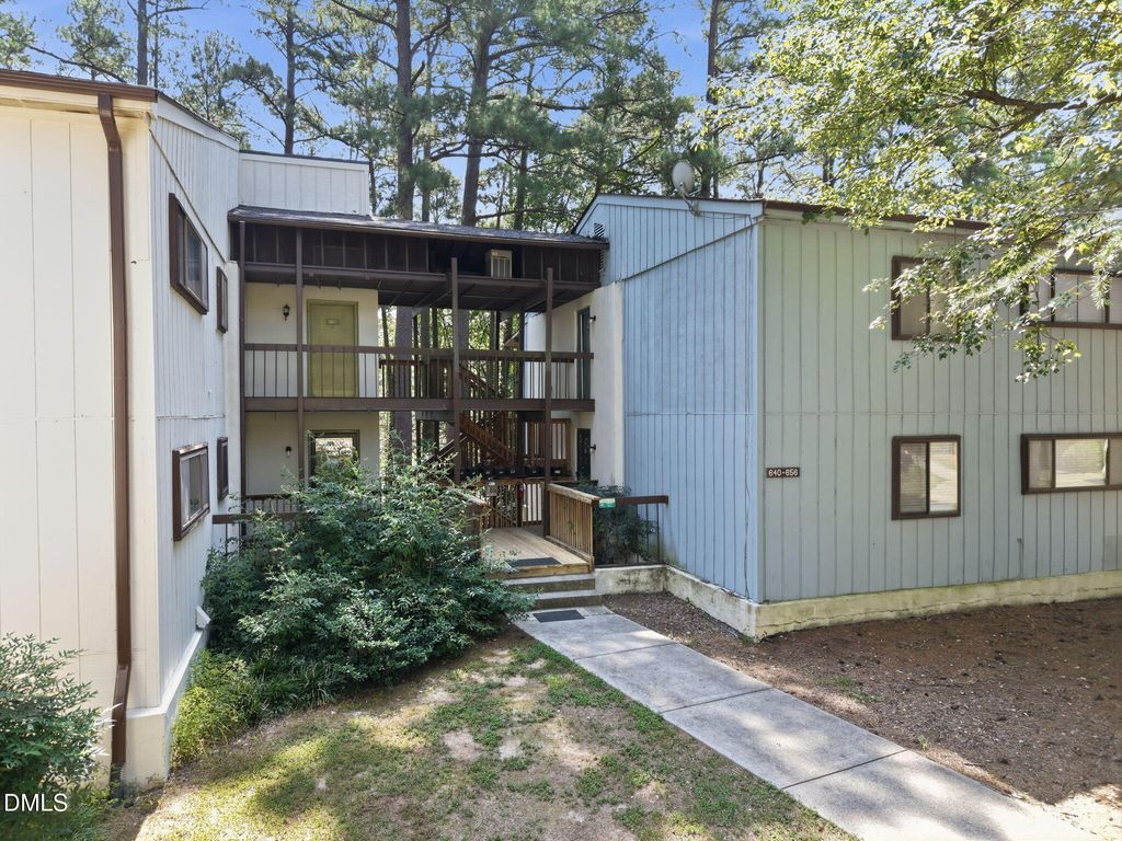 642 Pine Ridge Place, Raleigh, NC 27609