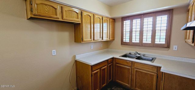 3903 Van Buren Avenue B, El Paso, TX 79930