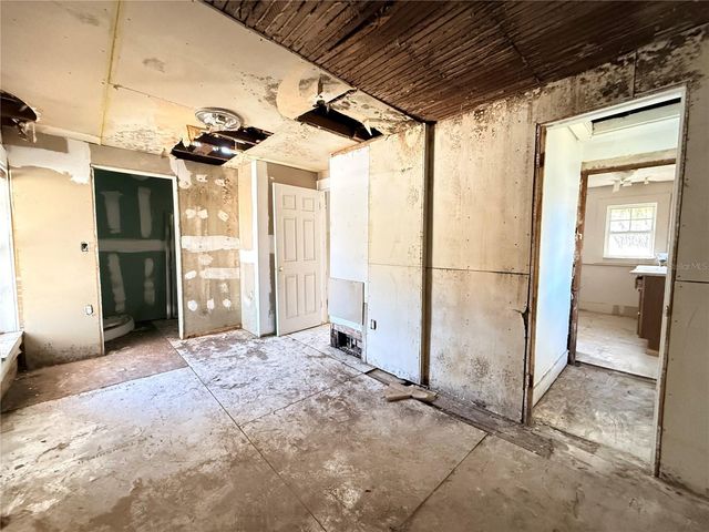 2129 UNION STREET S, St Petersburg, FL 33712