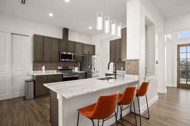 4216 Hillside DR, Lago Vista, TX 78645