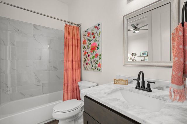 4216 Hillside DR, Lago Vista, TX 78645