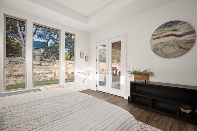 4216 Hillside DR, Lago Vista, TX 78645