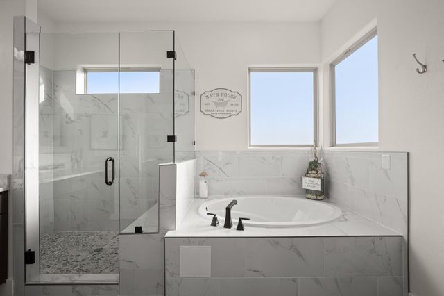 4216 Hillside DR, Lago Vista, TX 78645