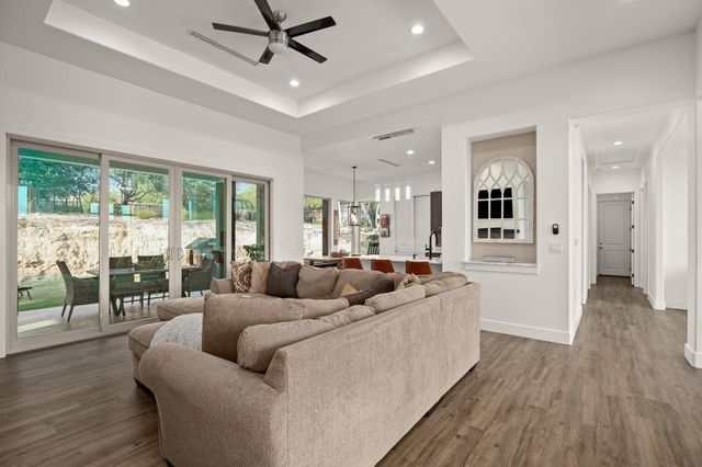 4216 Hillside DR, Lago Vista, TX 78645