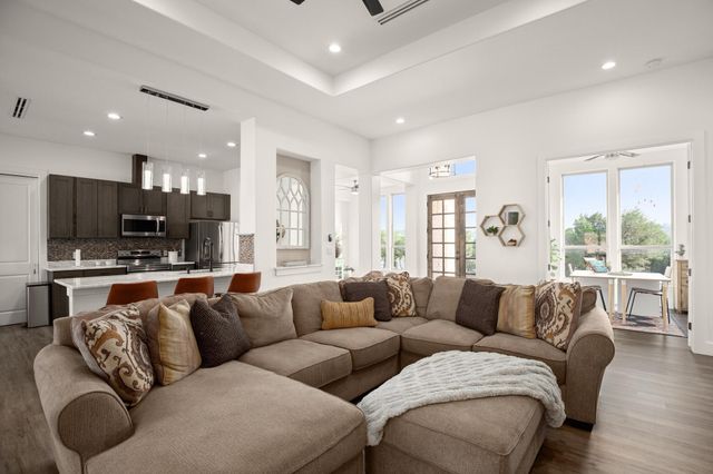 4216 Hillside DR, Lago Vista, TX 78645