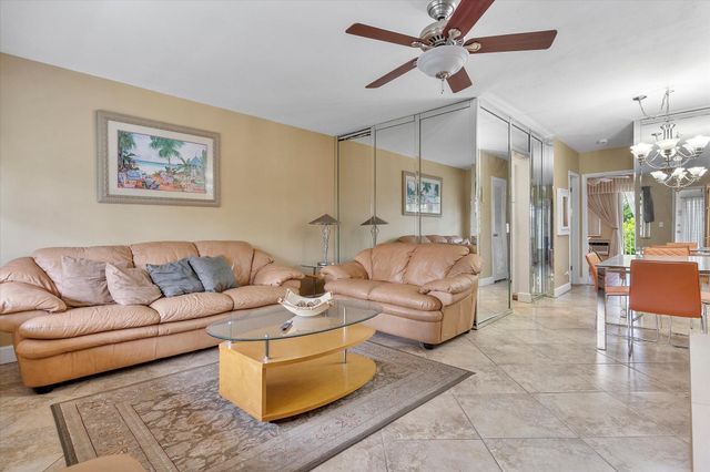 500 Layne Blvd 18, Hallandale Beach, FL 33009