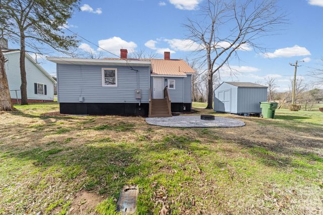 4 American Street, Mount Holly, NC 28120