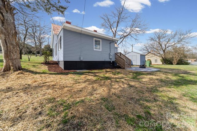 4 American Street, Mount Holly, NC 28120