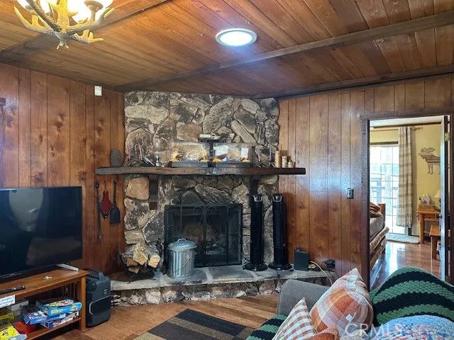 245 Sunset, Sugarloaf, CA 92386