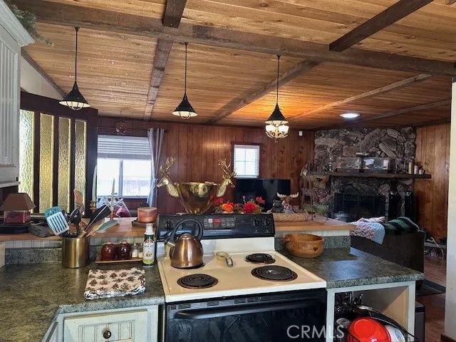 245 Sunset, Sugarloaf, CA 92386