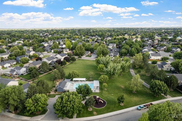 303 E Cassidy Dr, Meridian, ID 83646