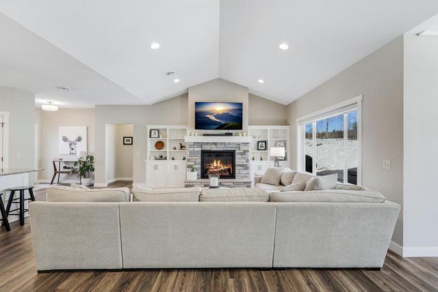 11430 Legacy Court, East Gull Lake, MN 56401