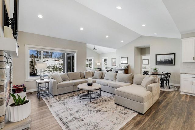 11430 Legacy Court, East Gull Lake, MN 56401