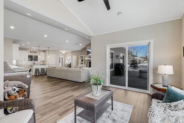 11430 Legacy Court, East Gull Lake, MN 56401