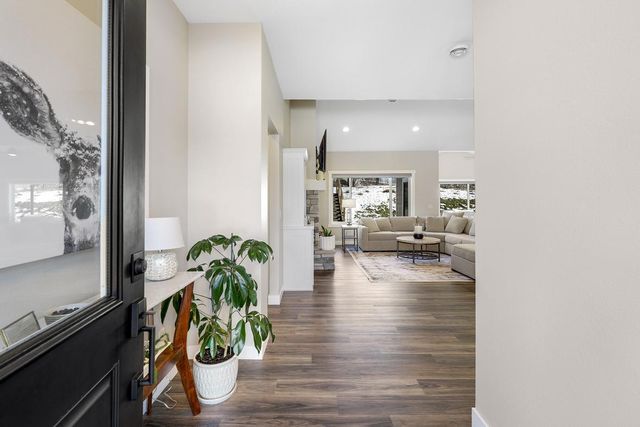 11430 Legacy Court, East Gull Lake, MN 56401