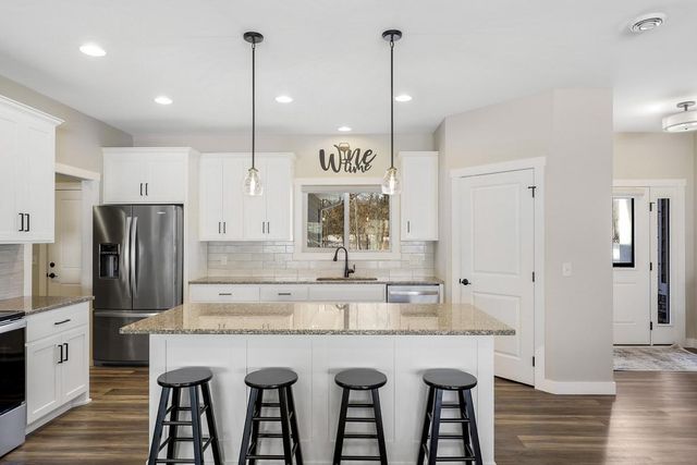 11430 Legacy Court, East Gull Lake, MN 56401