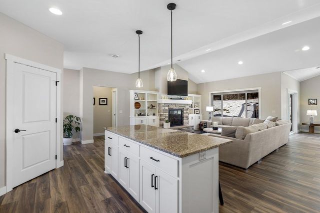 11430 Legacy Court, East Gull Lake, MN 56401