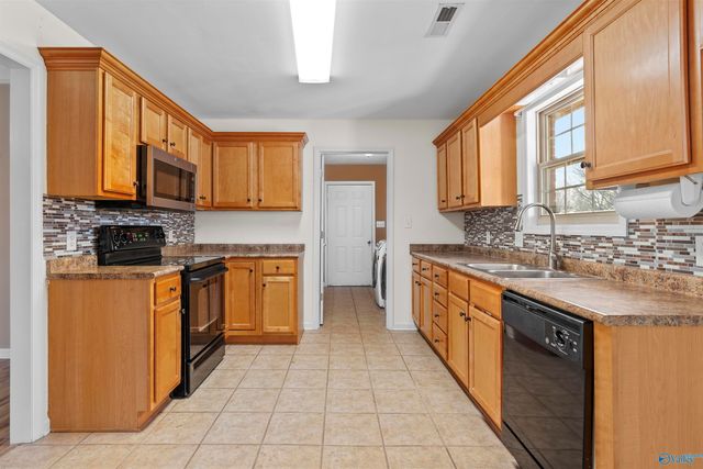 17111 Stone Valley Drive, Athens, AL 35611