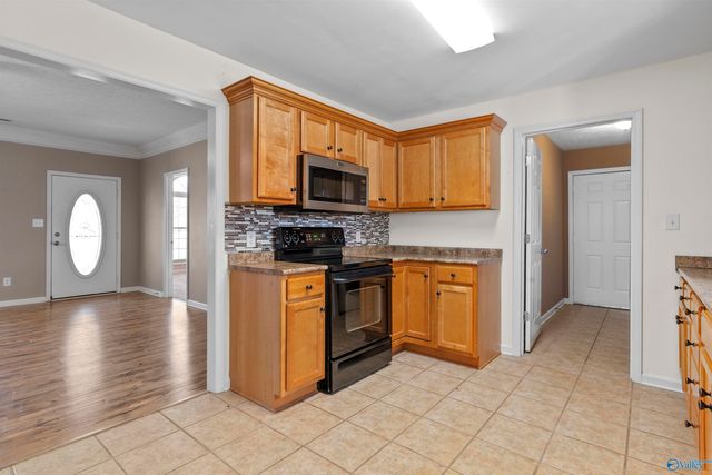 17111 Stone Valley Drive, Athens, AL 35611