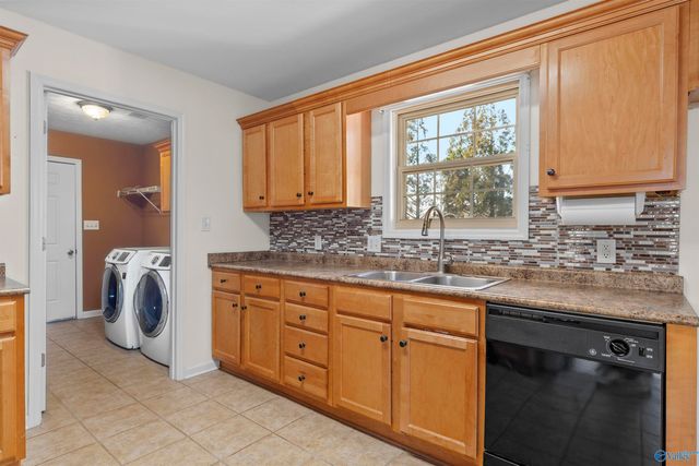 17111 Stone Valley Drive, Athens, AL 35611