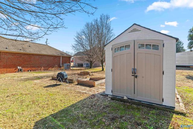 17111 Stone Valley Drive, Athens, AL 35611