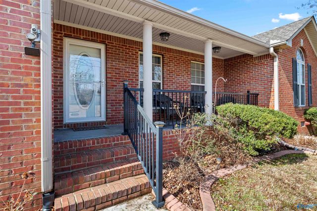 17111 Stone Valley Drive, Athens, AL 35611