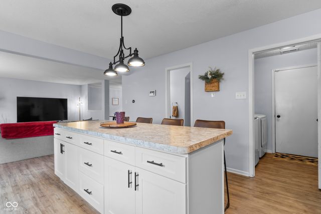 9891 Sapphire Berry Lane, Fishers, IN 46038