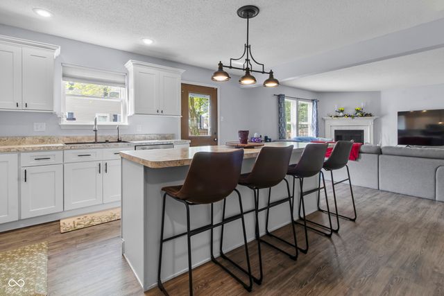 9891 Sapphire Berry Lane, Fishers, IN 46038