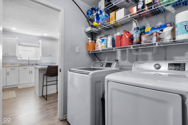 9891 Sapphire Berry Lane, Fishers, IN 46038
