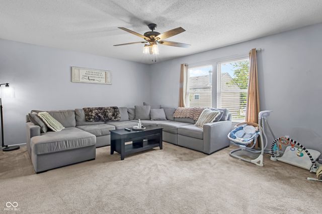 9891 Sapphire Berry Lane, Fishers, IN 46038