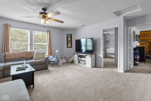 9891 Sapphire Berry Lane, Fishers, IN 46038